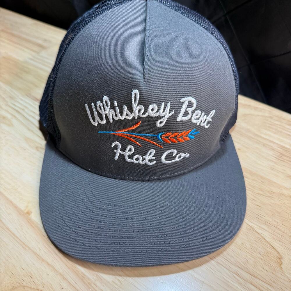 WHISKEY BENT HAT CO. Troubador Adjustable Hat One Size Grey/Black